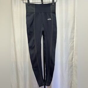 AYBL REFLEX SEAMLESS LEGGINGS BLACK | 
SIZE SMALL